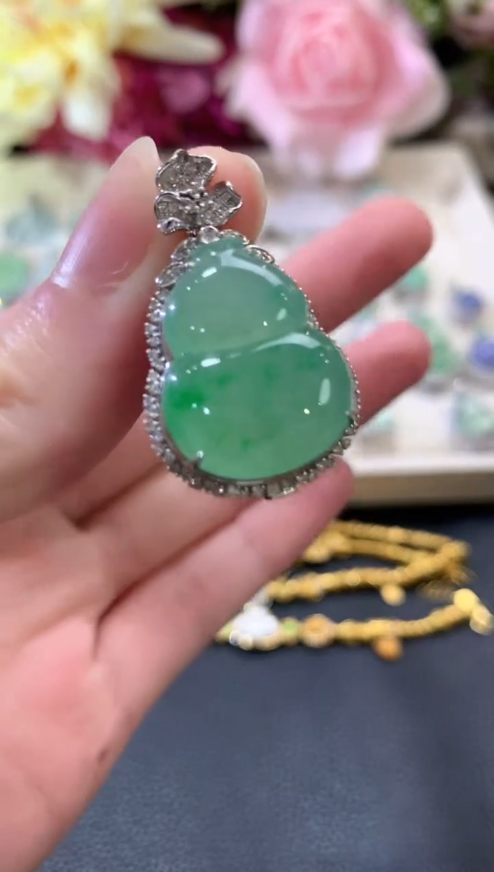 吊坠(不含链)18K金镶嵌翡翠b76