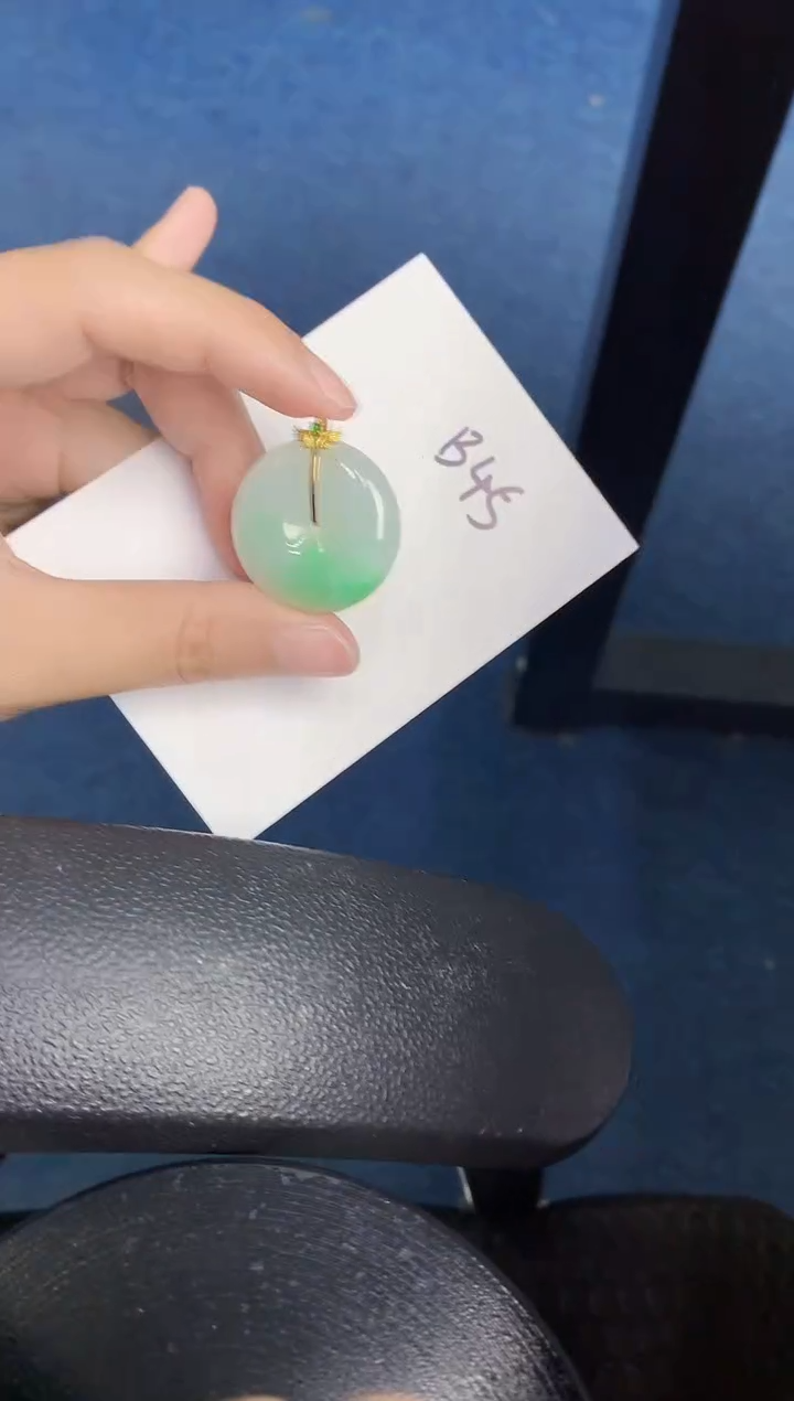 【闪购商品】翡翠颈饰18K金镶嵌000000000