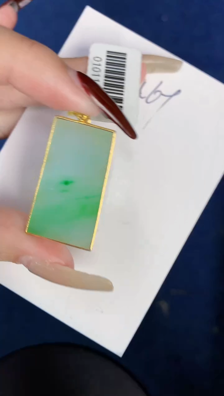 【闪购商品】翡翠颈饰18K金镶嵌0000000000