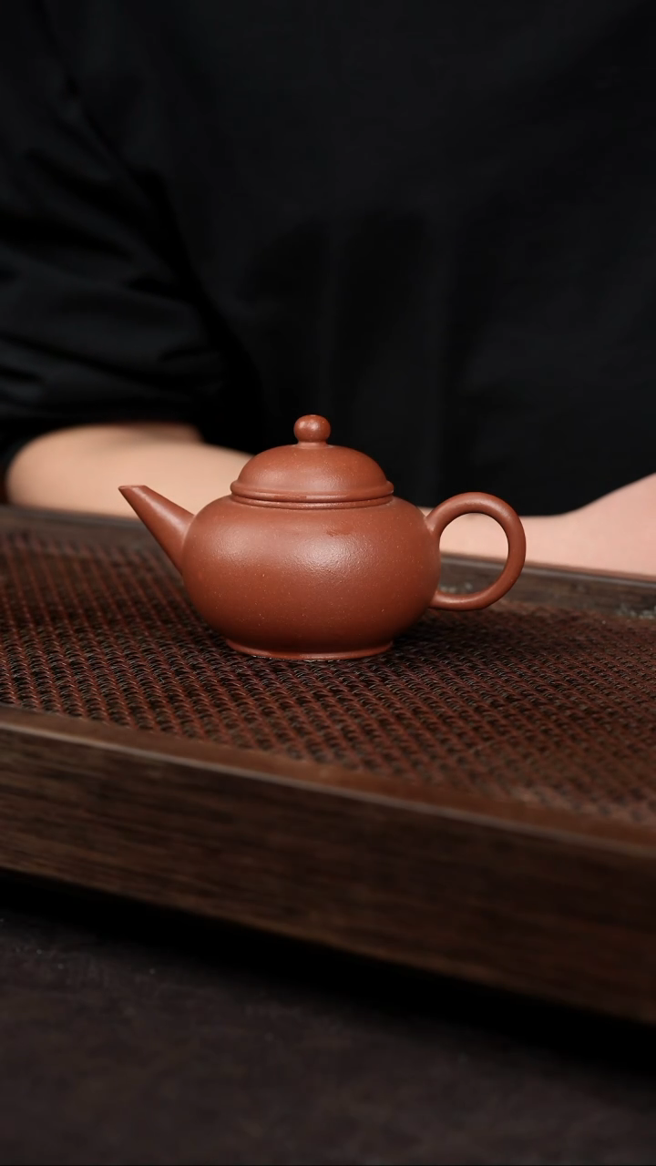 【闪购商品】紫砂茶壶陶都路降坡水平【带矿标证书】