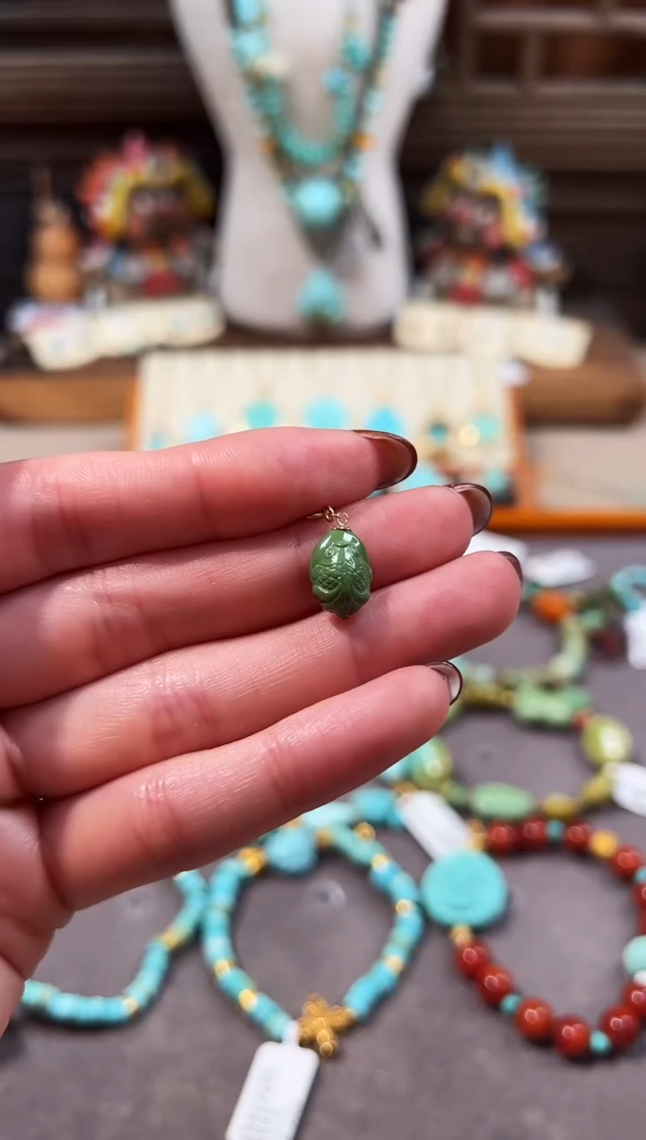 18K金镶嵌绿松石提溜锦鲤