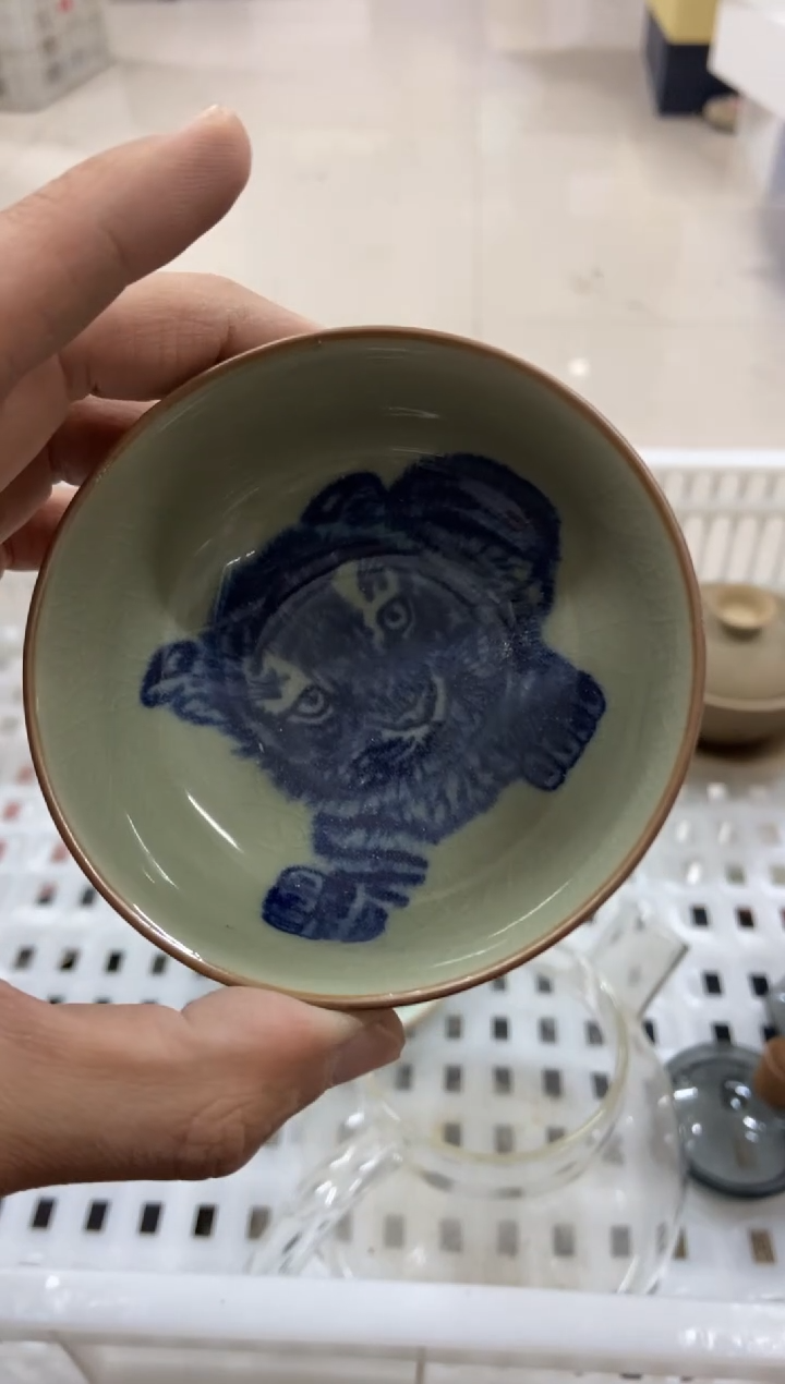 杯无运费险有瑕疵的摄影的产品有使用过的痕迹有点脏介意勿拍