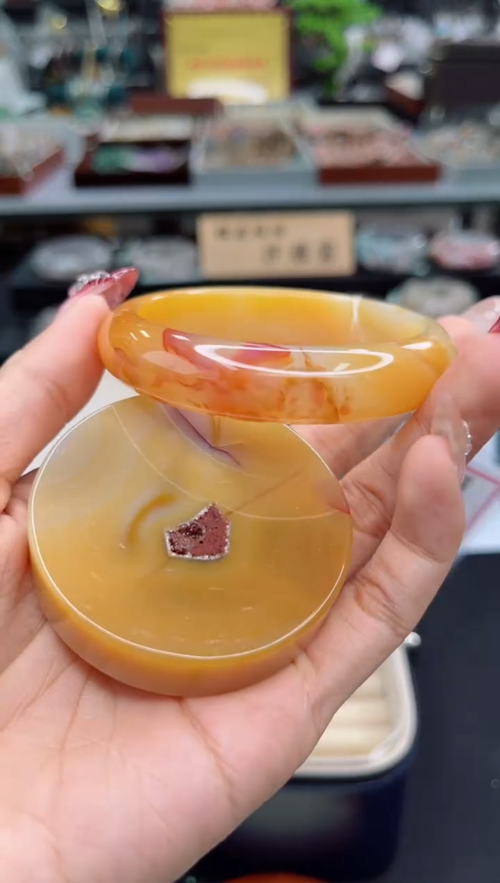 【闪购商品】石英质玉手镯未镶嵌57圈口（赠品镯心）S9343