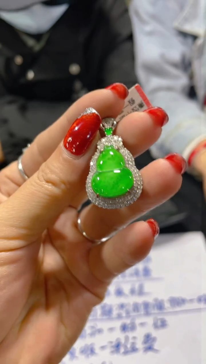 【闪购商品】定制翡翠未镶嵌天然A货翡翠多样性发货拍一发一