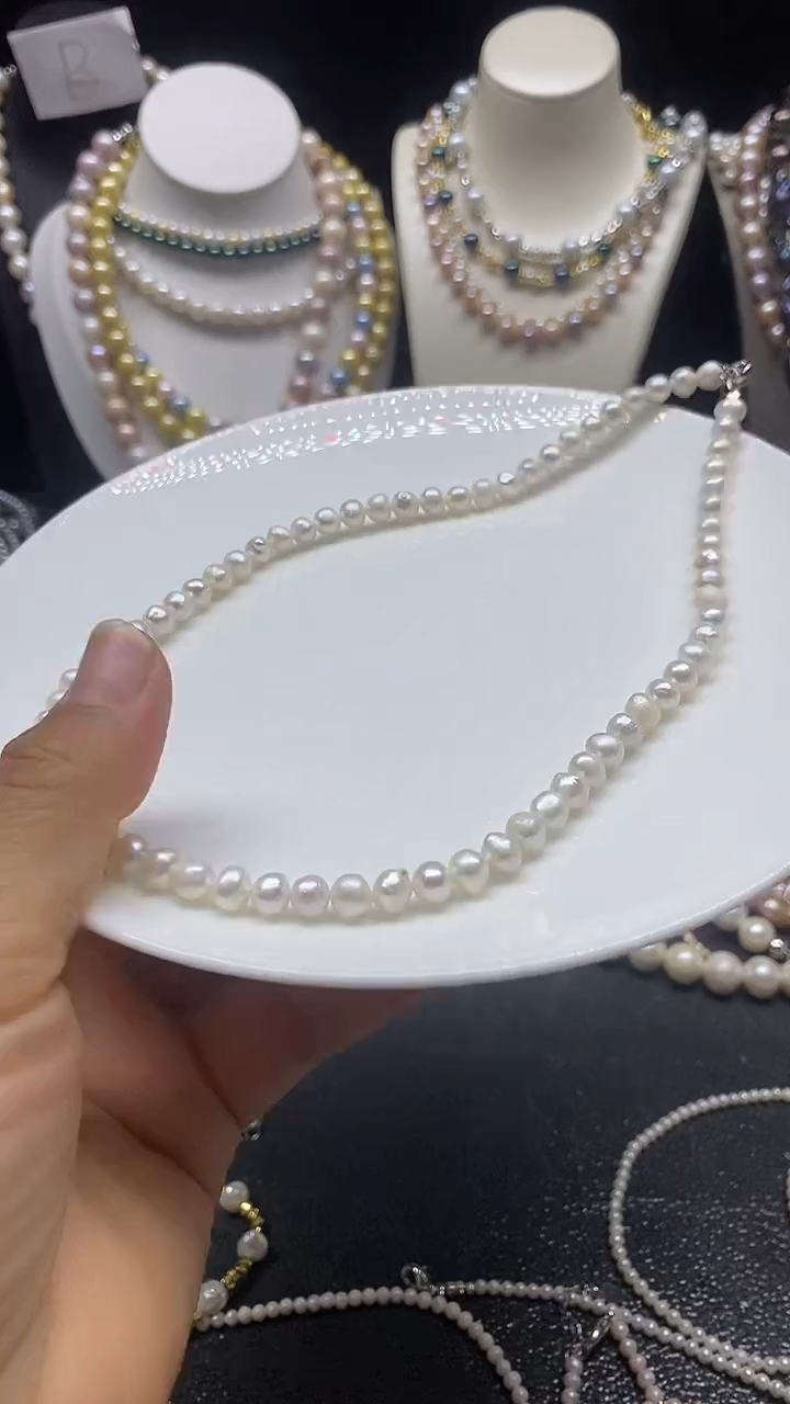 淡水珍珠未镶嵌颈饰多人