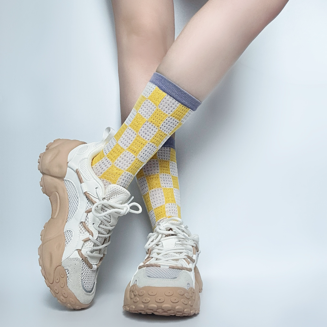 情侣款组合棋盘格网眼网红英伦风潮流情侣百搭ins潮袜