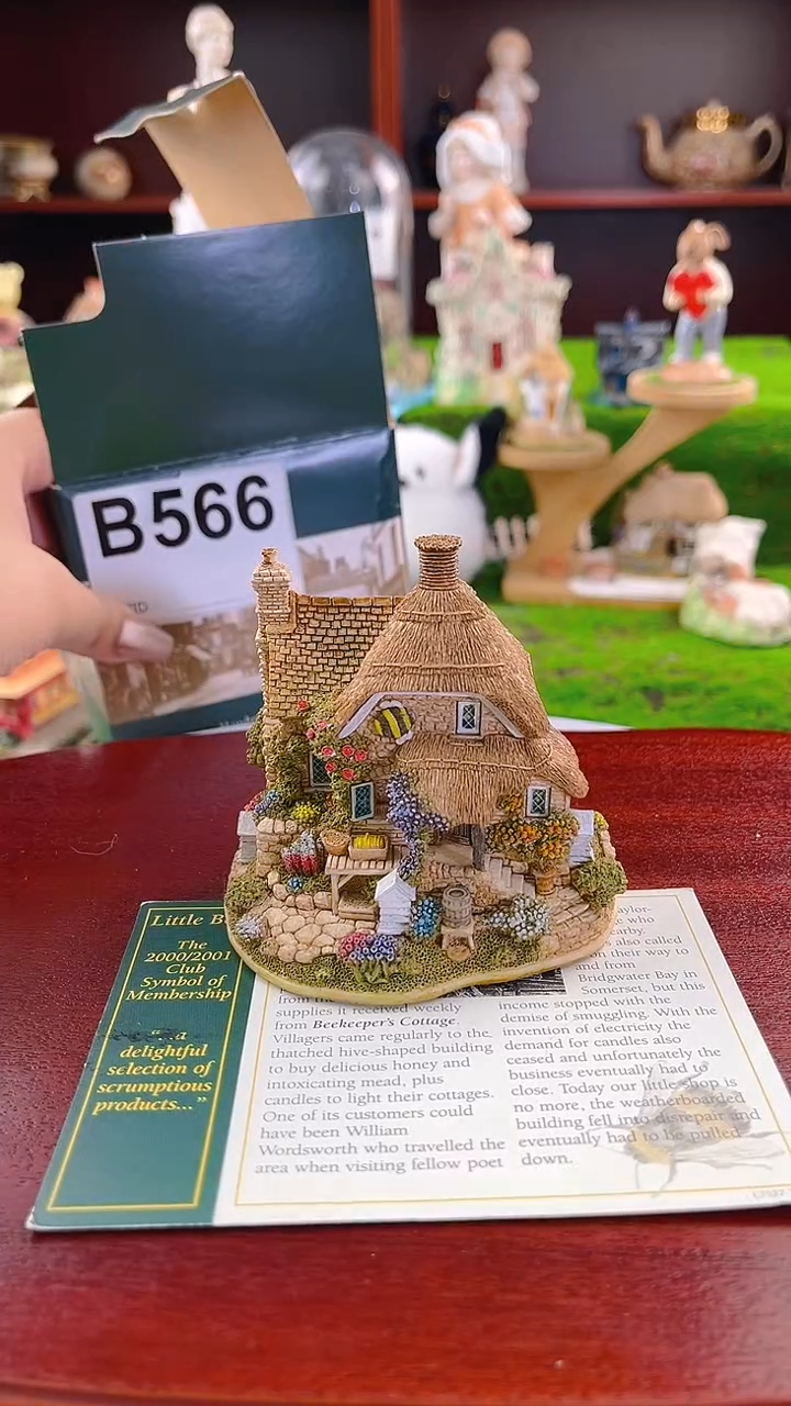 【闪购商品】紫砂茶宠中古小房子566