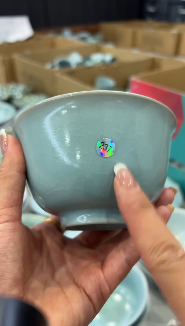 杯仿古天青深腹碗瑕237
