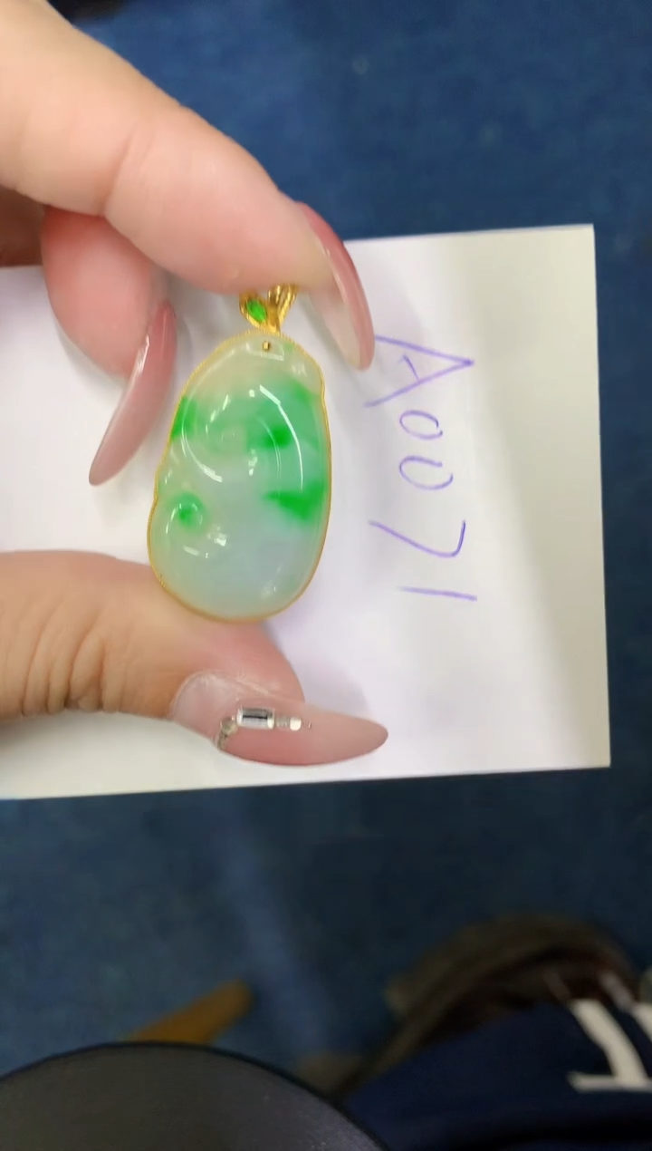 【闪购商品】翡翠颈饰18K金镶嵌0000000000