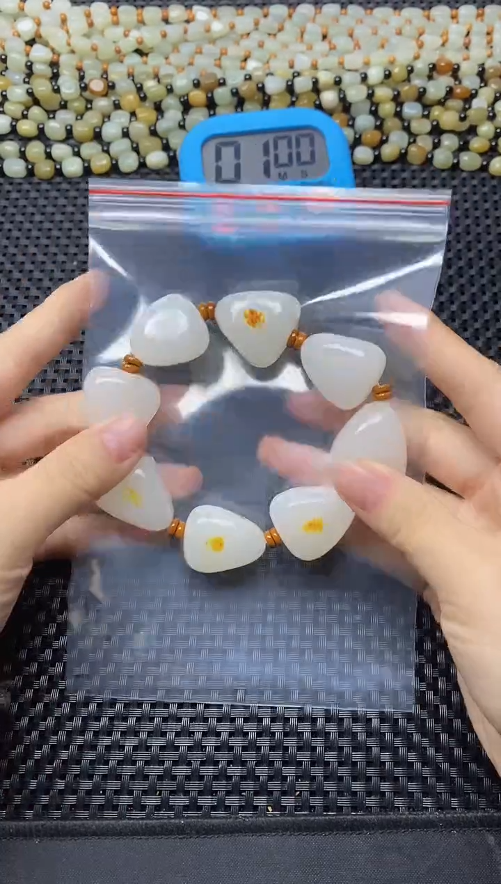 未镶嵌手链和田玉光*强手串