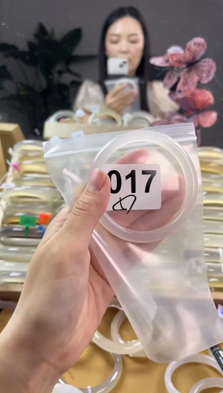 玛瑙/玉髓手镯未镶嵌017