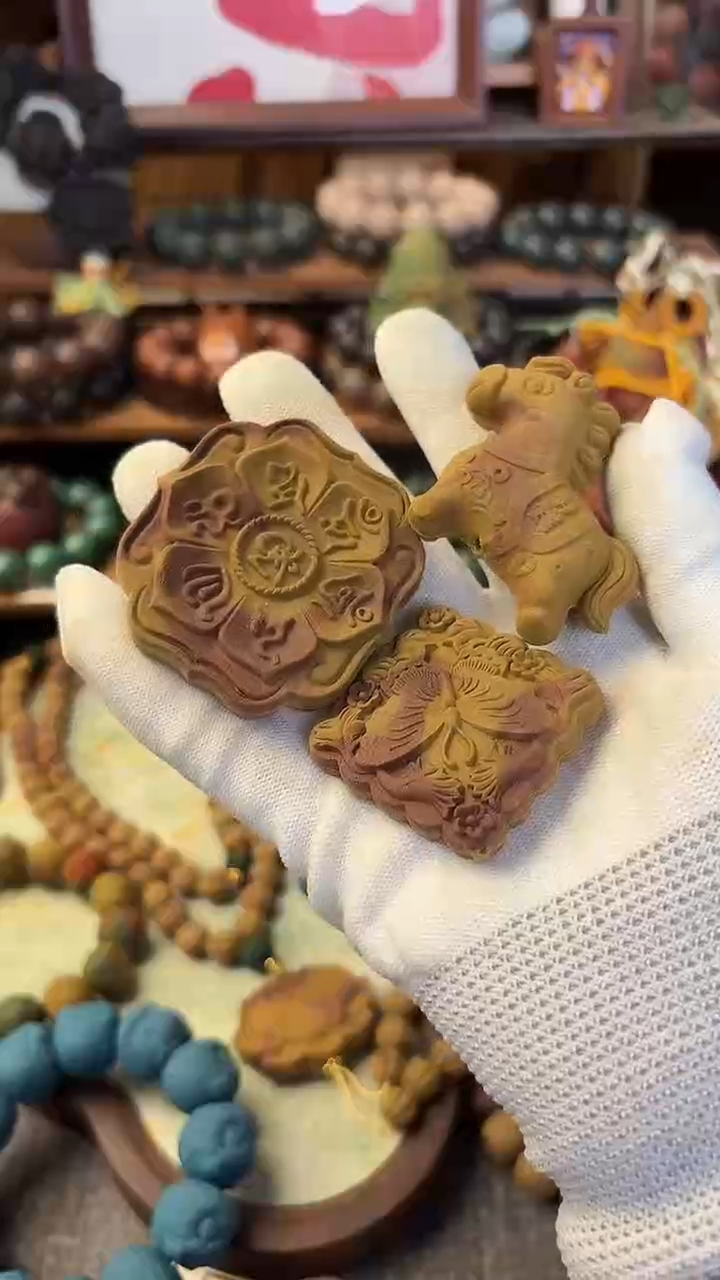 泥塑降真香香牌三个一起