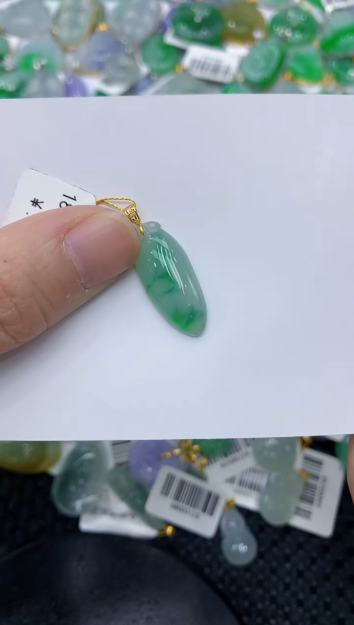 【闪购商品】翡翠颈饰18K金镶嵌11111111111