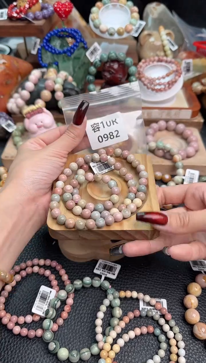 【闪购商品】石英质玉手链未镶嵌10R0982