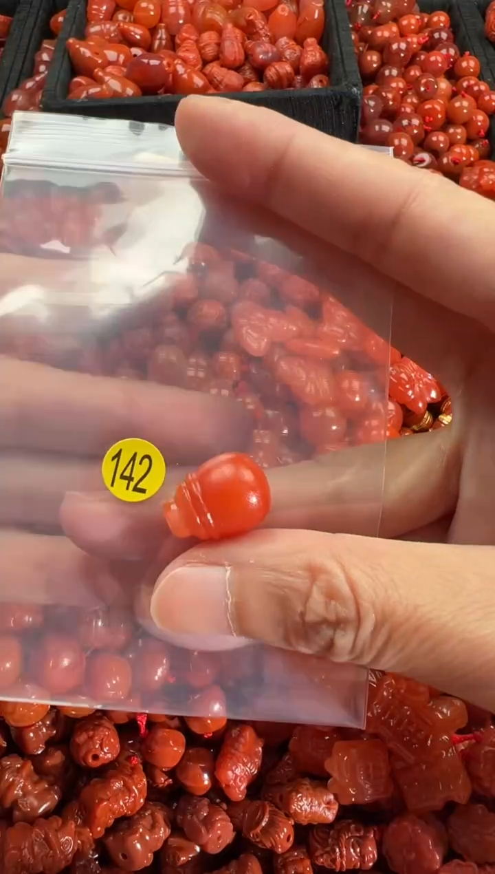 【闪购商品】南红玛瑙颈饰未镶嵌1