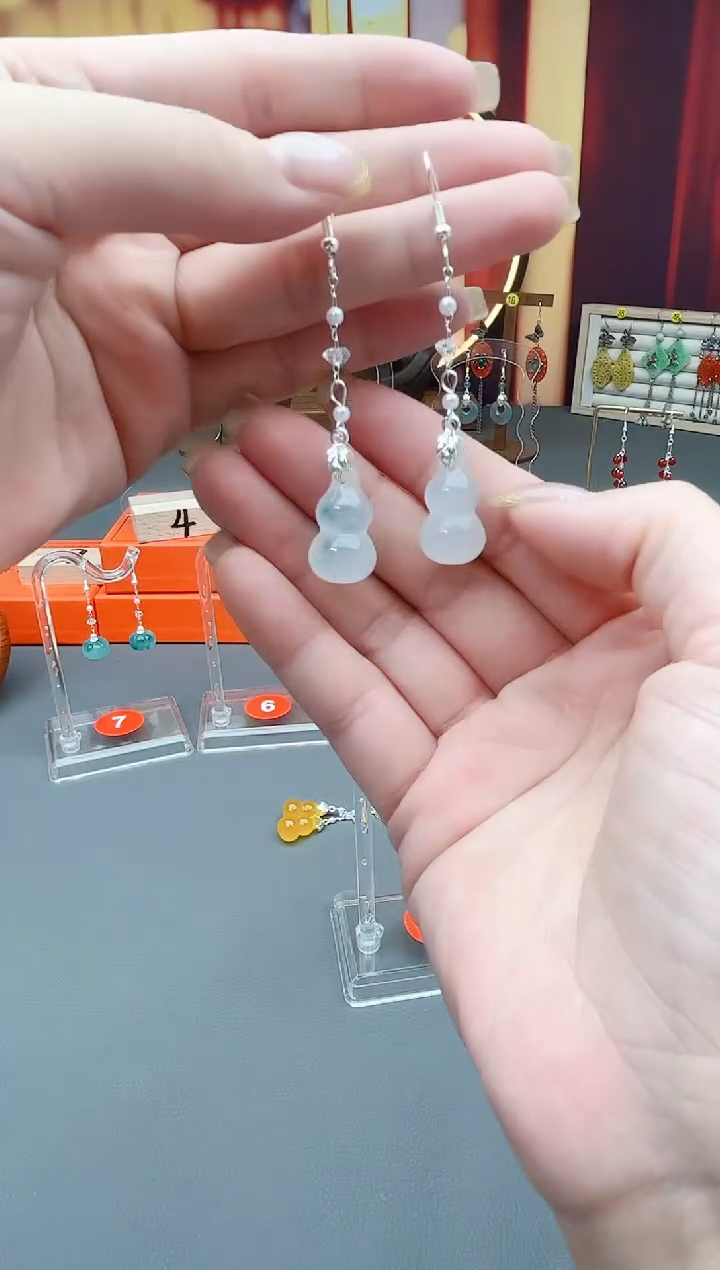 未镶嵌石英质玉（天山翠）耳饰219