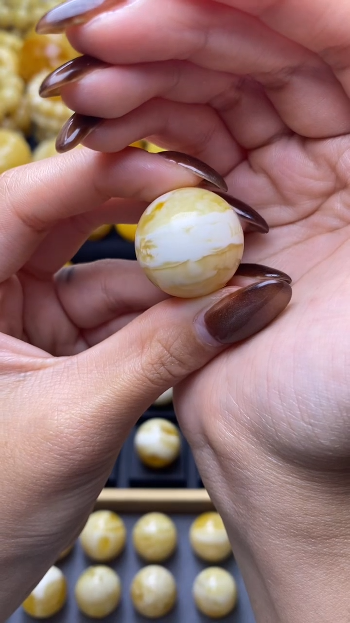 【闪购商品】琥珀裸石未镶嵌蜜蜡56