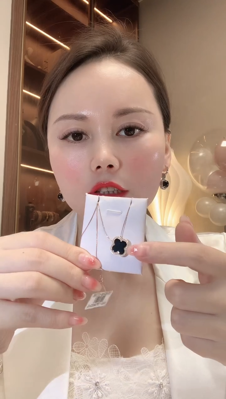 【闪购商品】翡翠项链18K金镶嵌A10 多样性发货一件