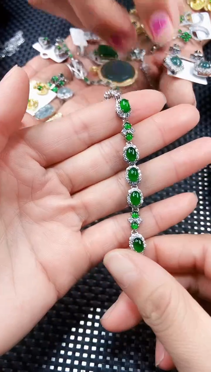 【闪购商品】翡翠手链未镶嵌111111111