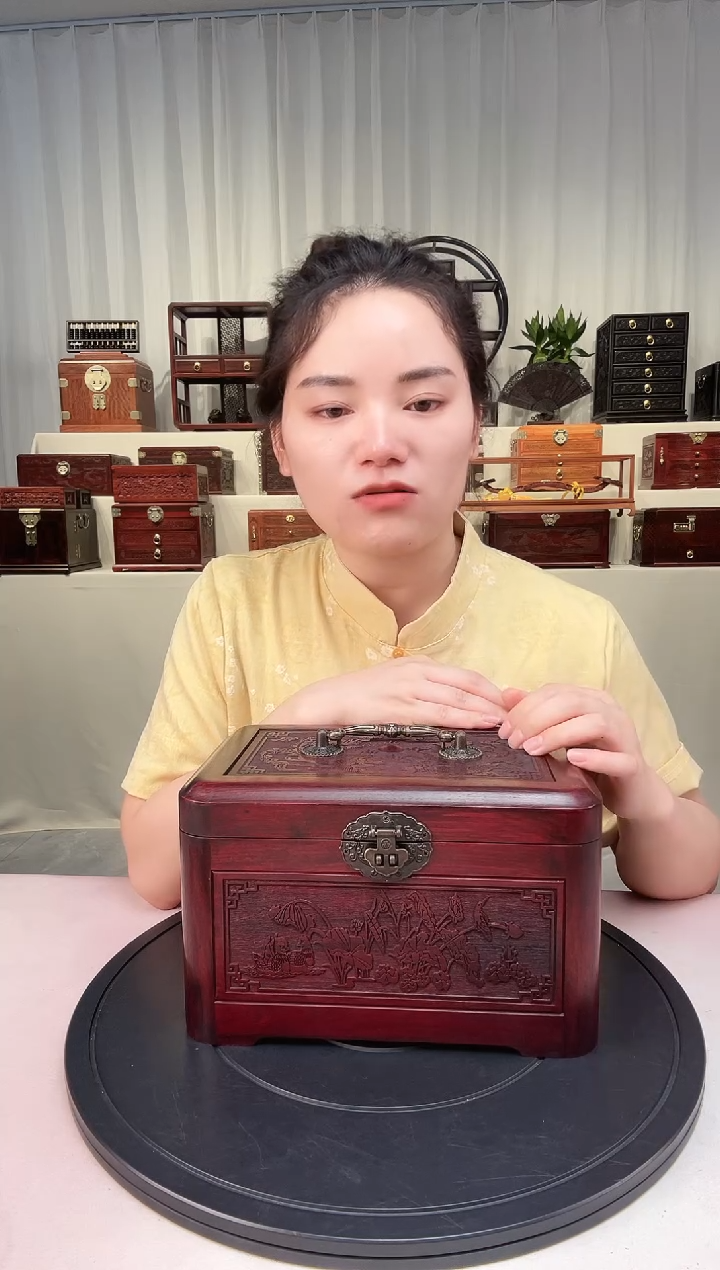 紫檀木类端景台龙凤呈祥手提