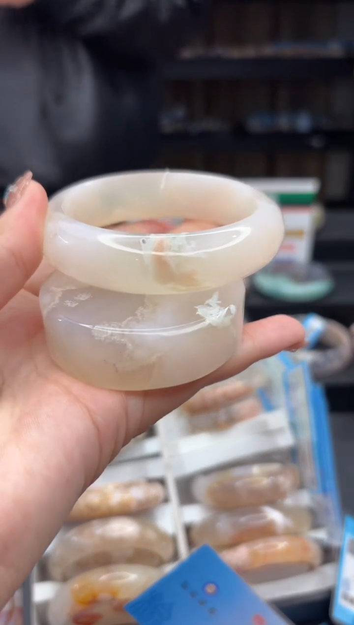 【闪购商品】石英质玉手镯未镶嵌90（58圈赠送镯心）