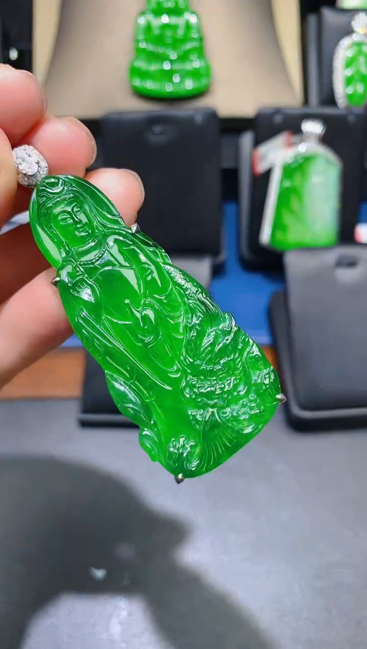 【闪购商品】翡翠颈饰未镶嵌天然翡翠A货吊坠W30