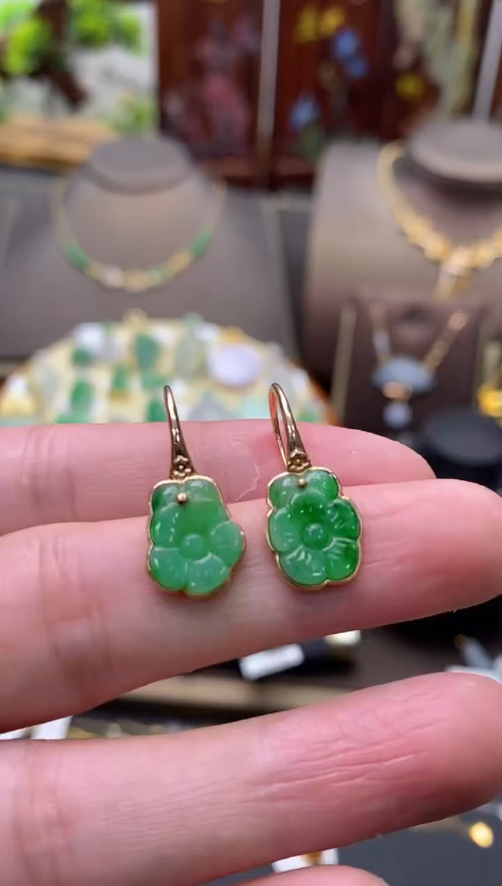 【闪购商品】翡翠颈饰18K金镶嵌净货13950