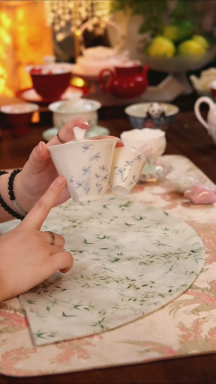 青花玉兰盖碗+杯 哈哈哈
