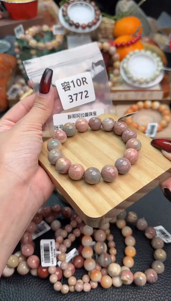 【闪购商品】石英质玉手链未镶嵌10R3772