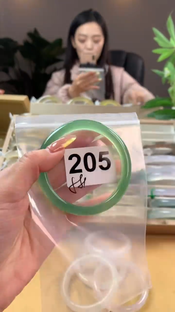 【闪购商品】玛瑙/玉髓手镯未镶嵌205