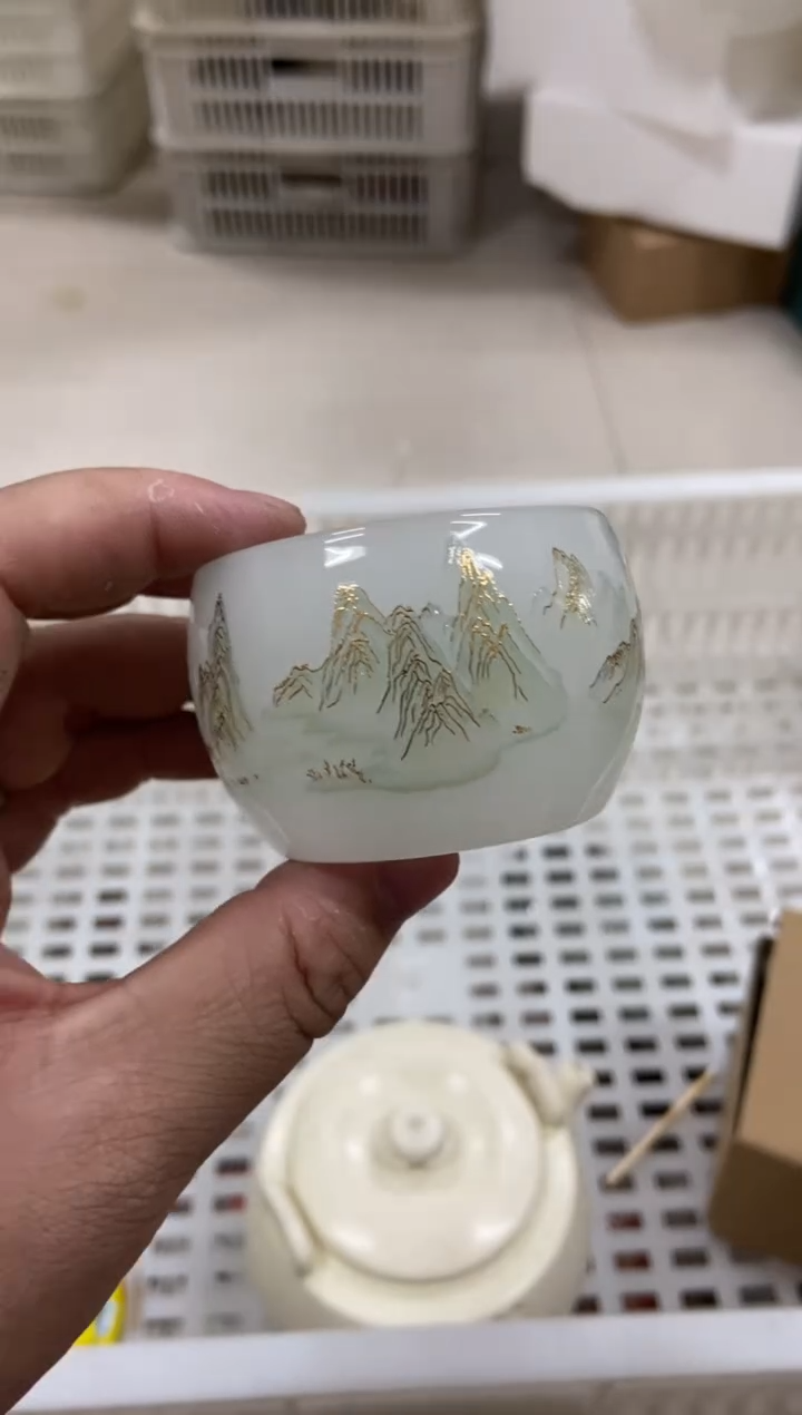 无运费险有瑕疵的摄影的产品有使用过的痕迹有点脏介意勿拍