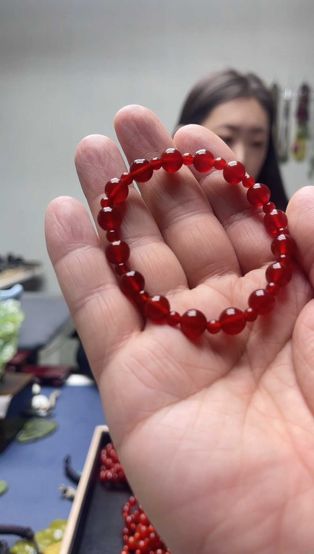 未镶嵌颈饰玛瑙/玉髓小*蜂·