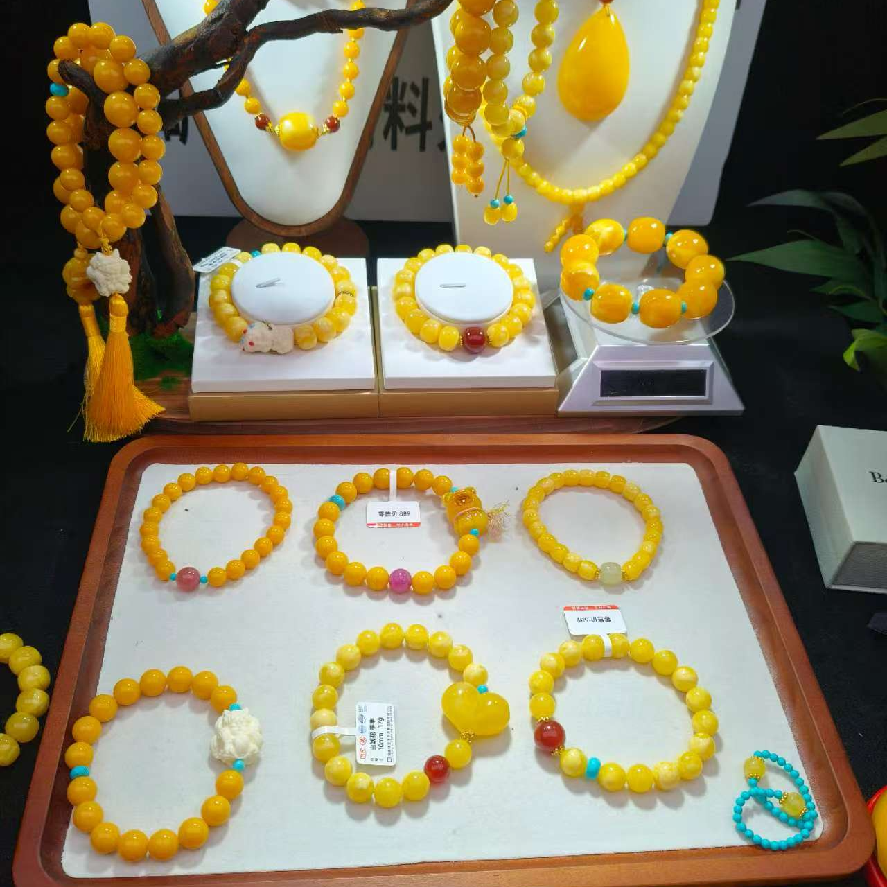 w021藏族精工打磨精美红带花