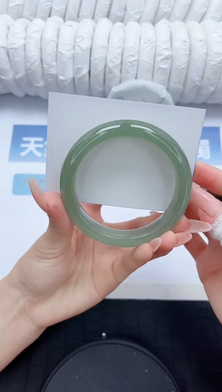 【闪购商品】石英质玉手镯未镶嵌Y366-60