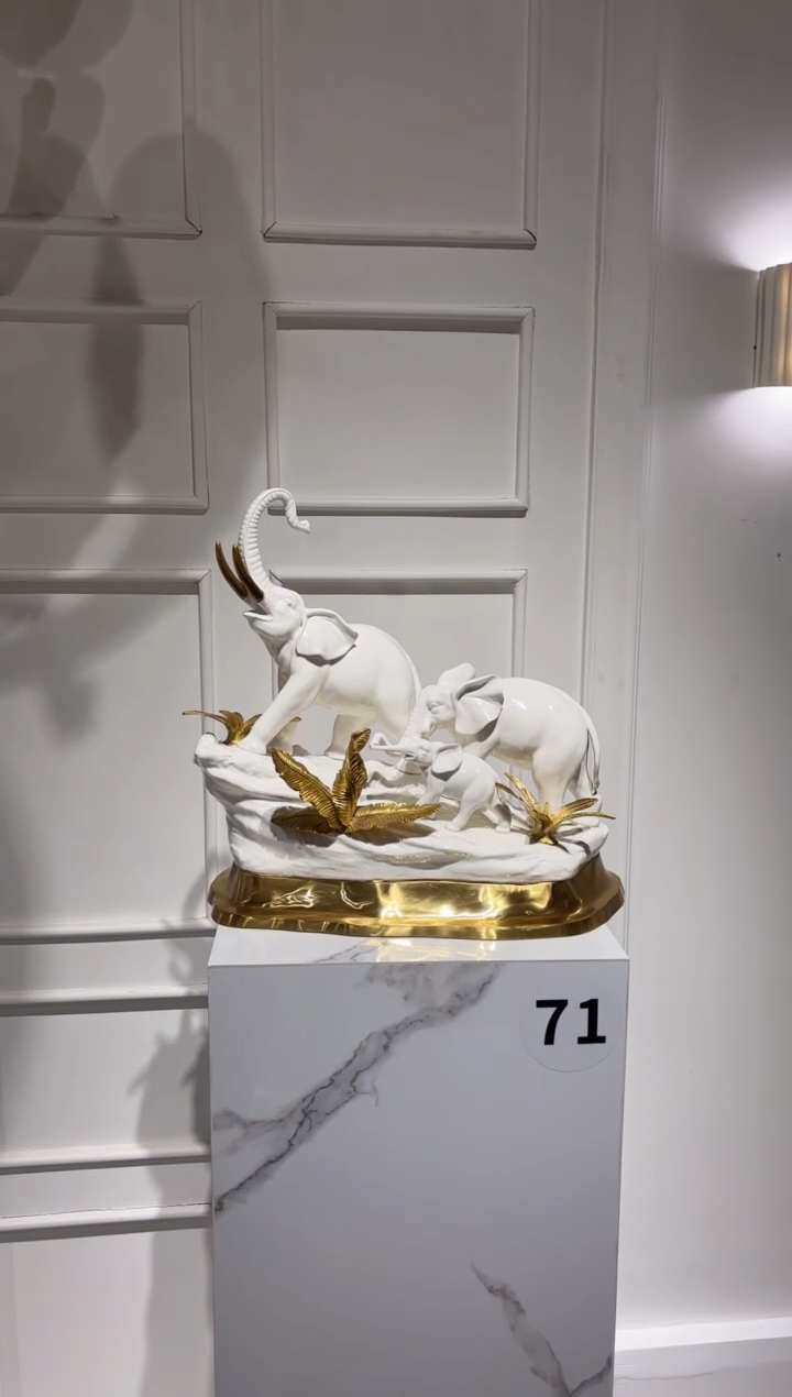 【闪购商品】茶宠法式高白瓷三象艺术摆件