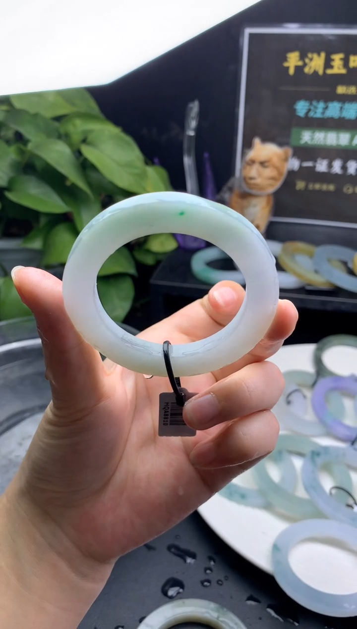 定制翡翠定制翡翠手镯未镶嵌淡春彩49-57