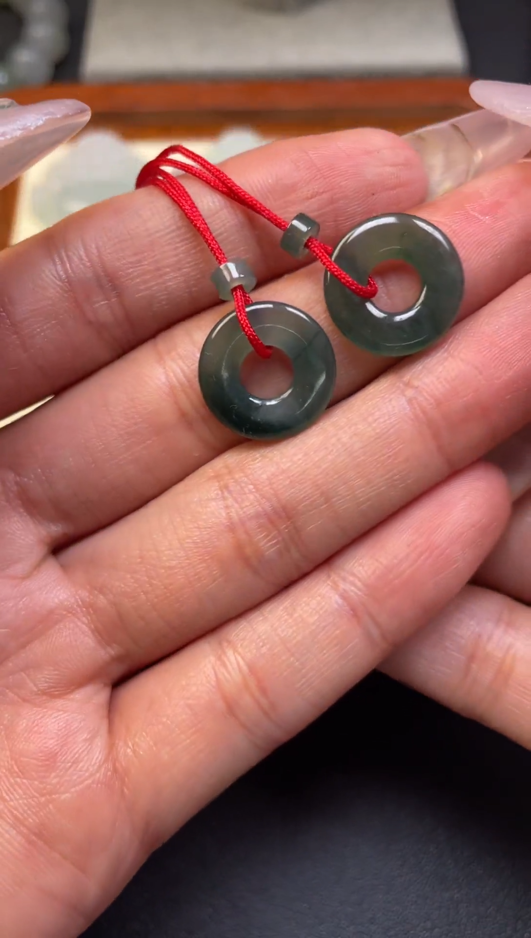 翡翠未镶嵌颈饰甜甜圈