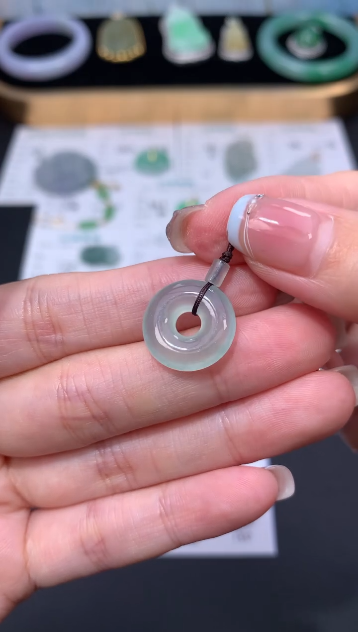 未镶嵌定制翡翠48小时鉴赏期 退货不扣服务费