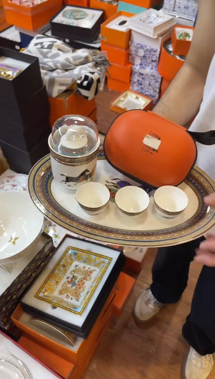 杯鸿辉家品牌瓷器，京东包邮！