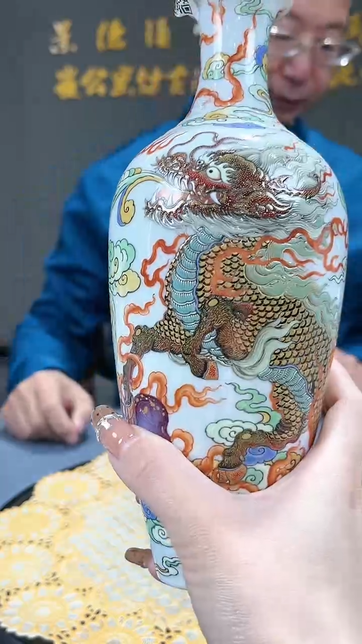 【闪购商品】官窑瓷画院059官窑瓷画院麒麟赏瓶