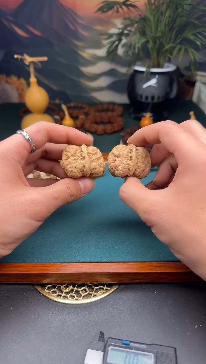 【闪购商品】文玩核桃吊坠微修蛤蟆201