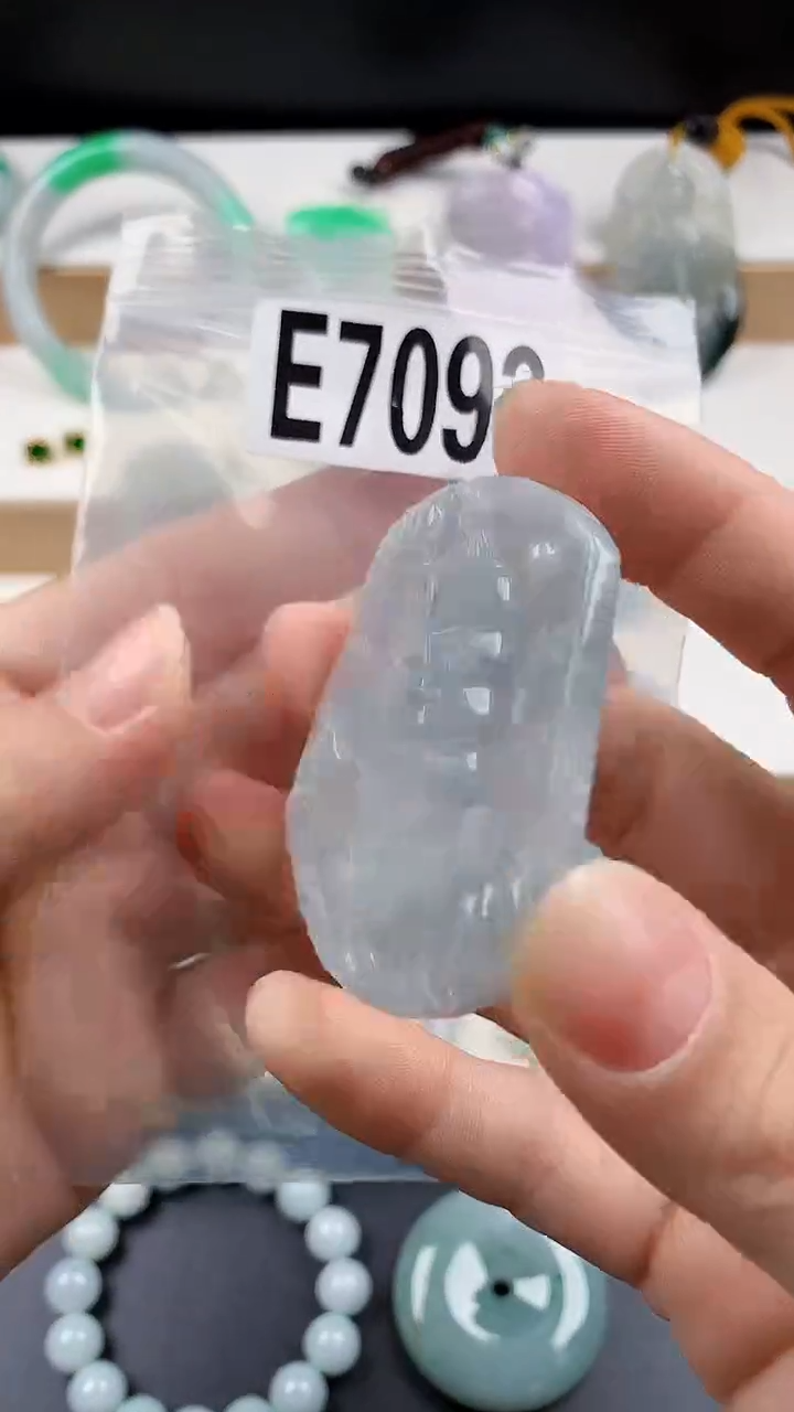 颈饰未镶嵌翡翠天然翡翠吊坠挂件