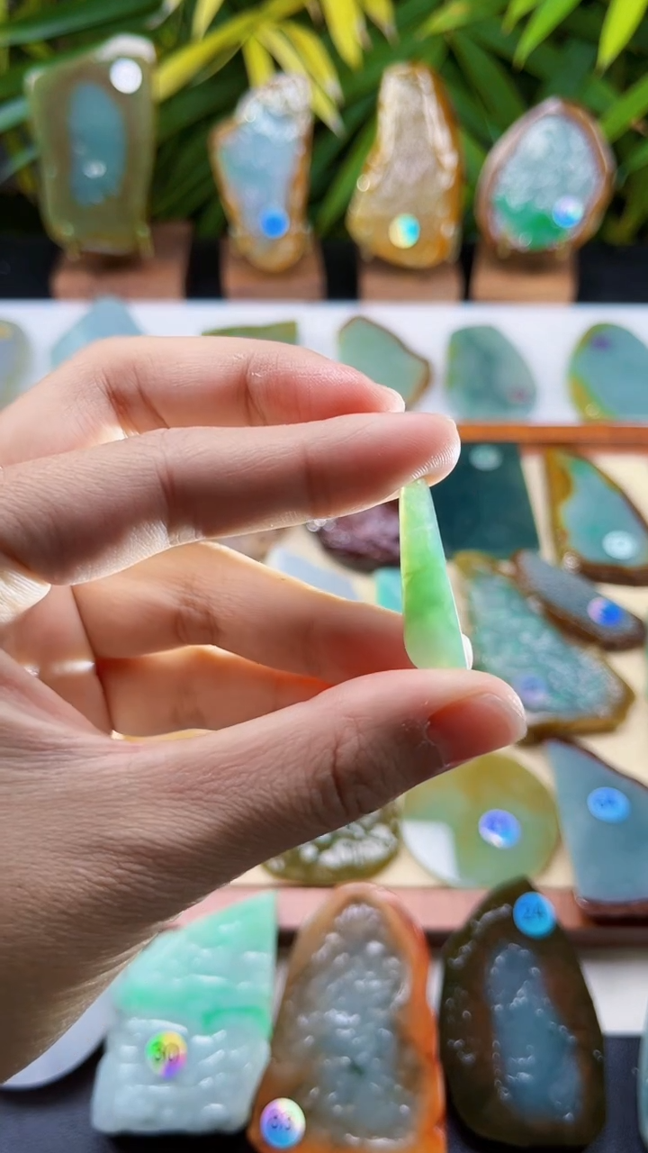 未镶嵌定制翡翠翡翠