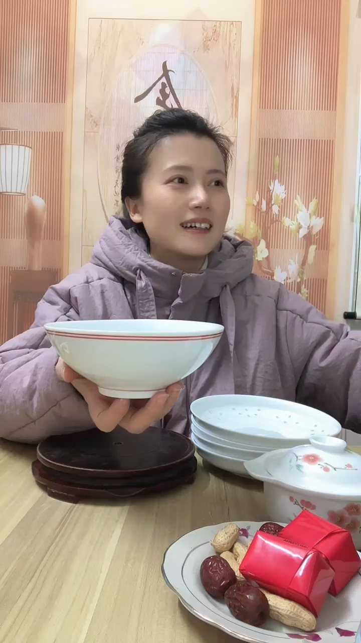 x*w6英寸红边碗 3个