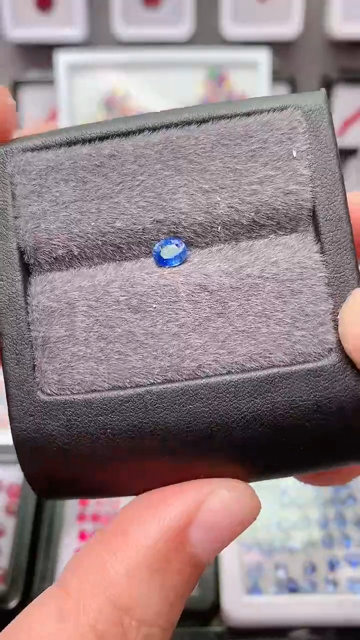 【闪购商品】蓝宝石裸石未镶嵌矢车菊0.54