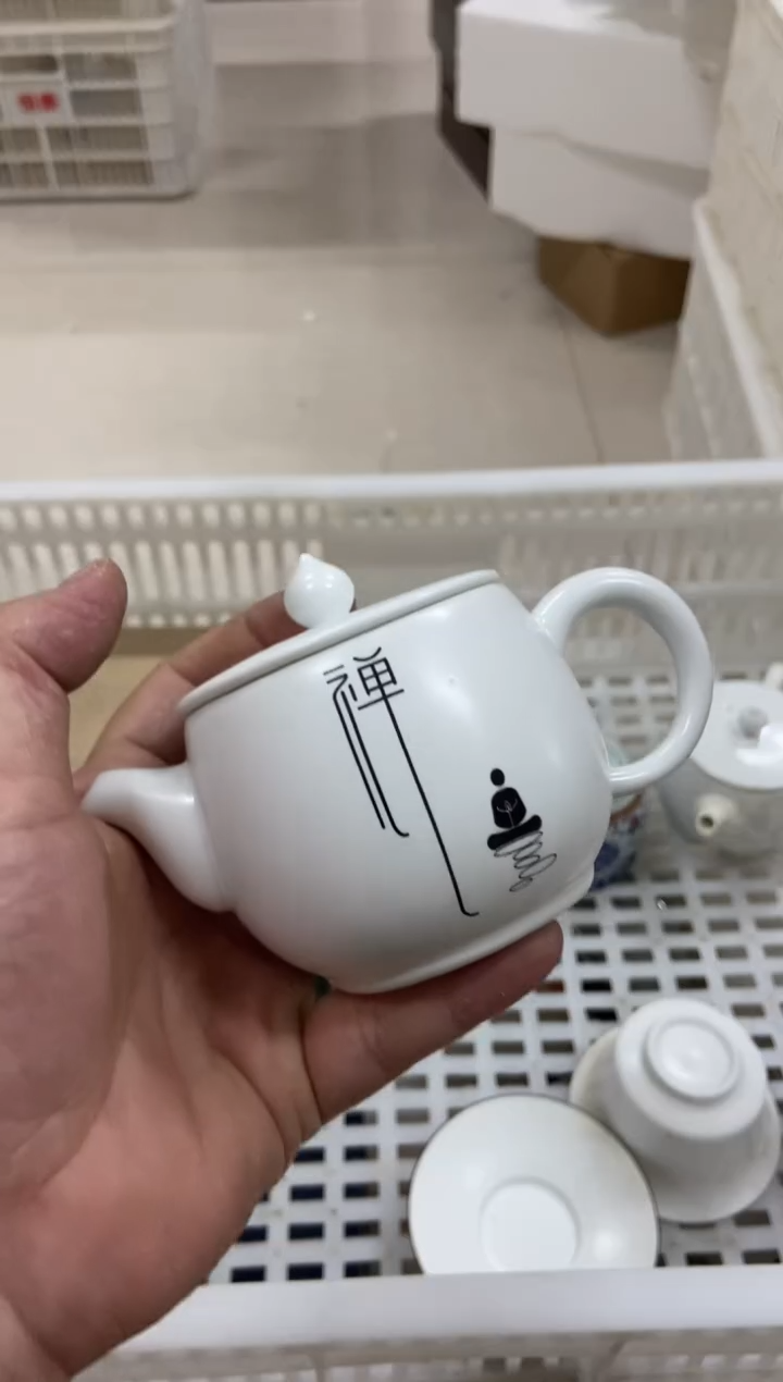 无运费险有瑕疵的摄影的产品有使用过的痕迹有点脏介意勿拍