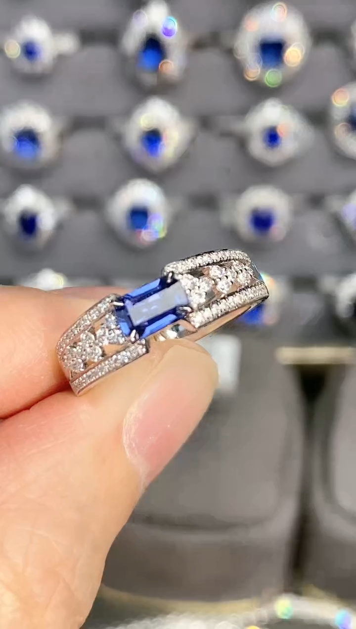 【闪购商品】蓝宝石戒指18K金镶嵌0.67ct/年底清货价