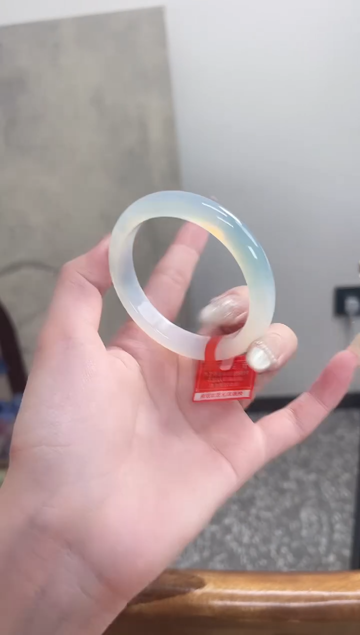 【闪购商品】玛瑙/玉髓手镯未镶嵌54圈 需要包容