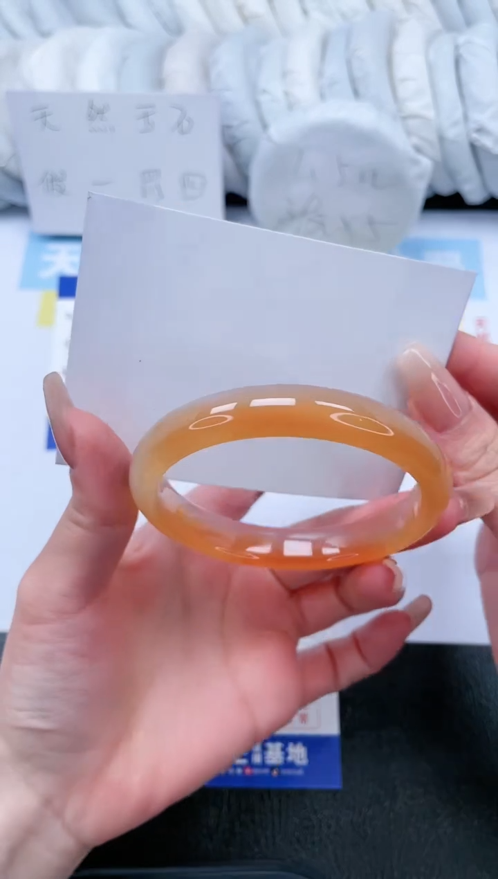 【闪购商品】石英质玉手镯未镶嵌T44-58.7