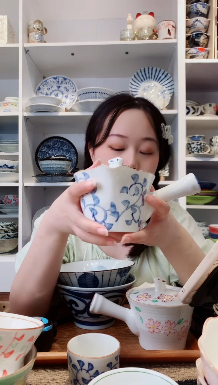 陶瓷兔子唐草急须壶